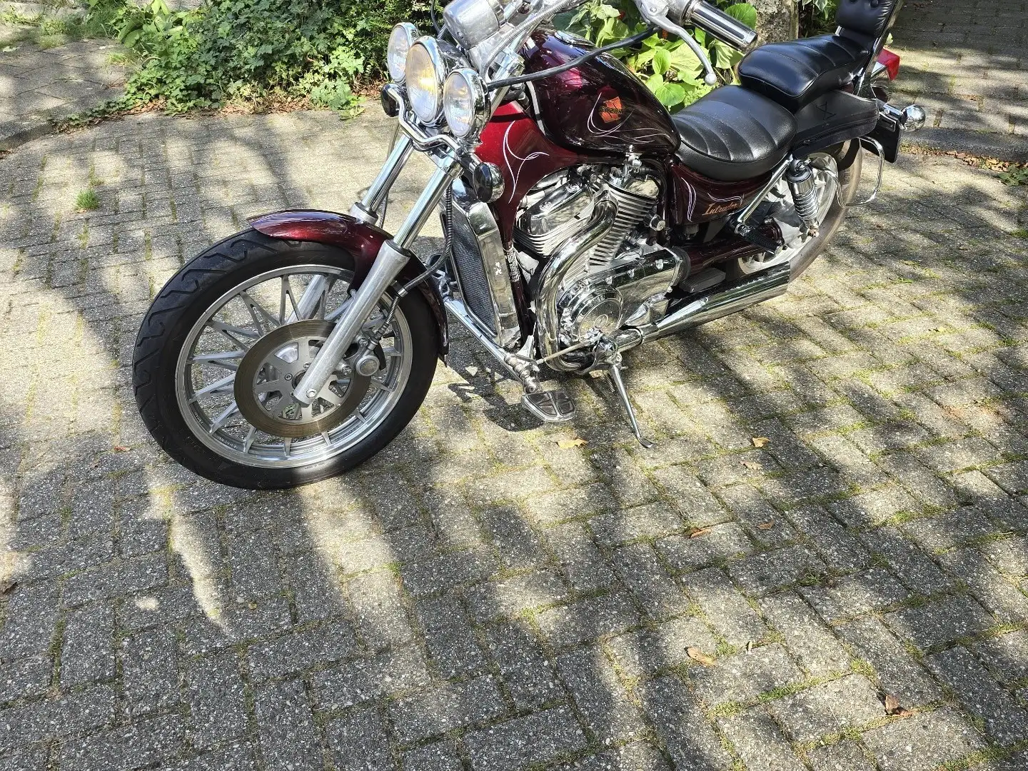 Suzuki Intruder M crvena - 1