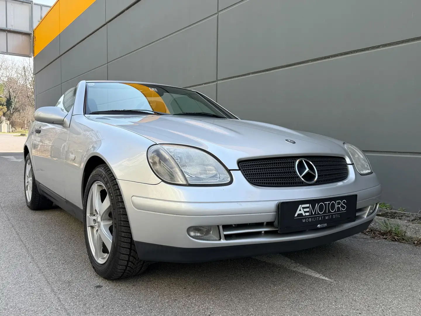 Mercedes-Benz SLK 200 //2.HAND//TOP//KREDIT-GARANTIE//99TKM// Silber - 1