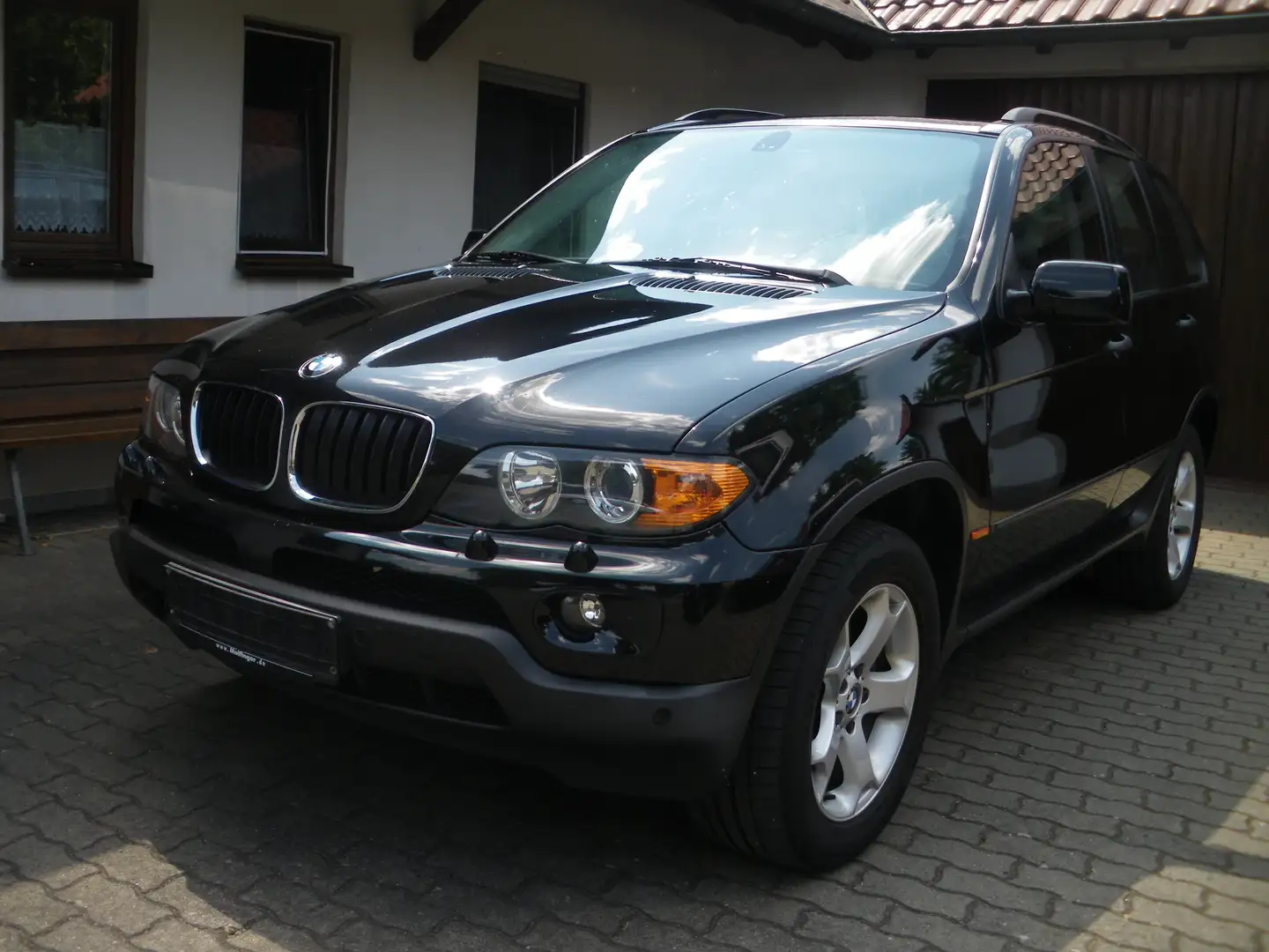 BMW X5 3.0d, Automatik, Allrad, Leder, AHK, Xenon, Navi Noir - 1
