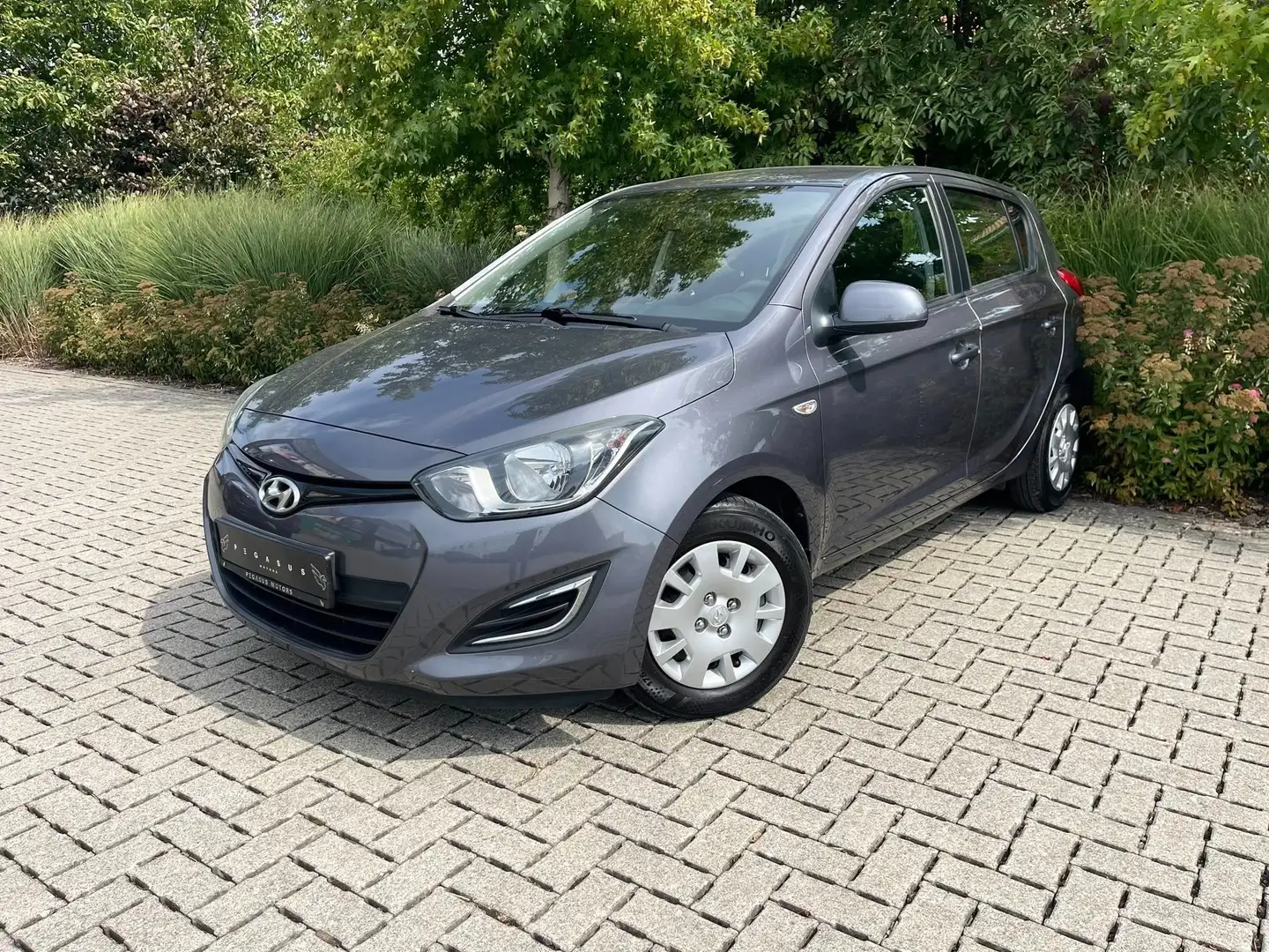 Hyundai i20 - 2015/114.000km/Euro 5 - Benzine Argent - 1