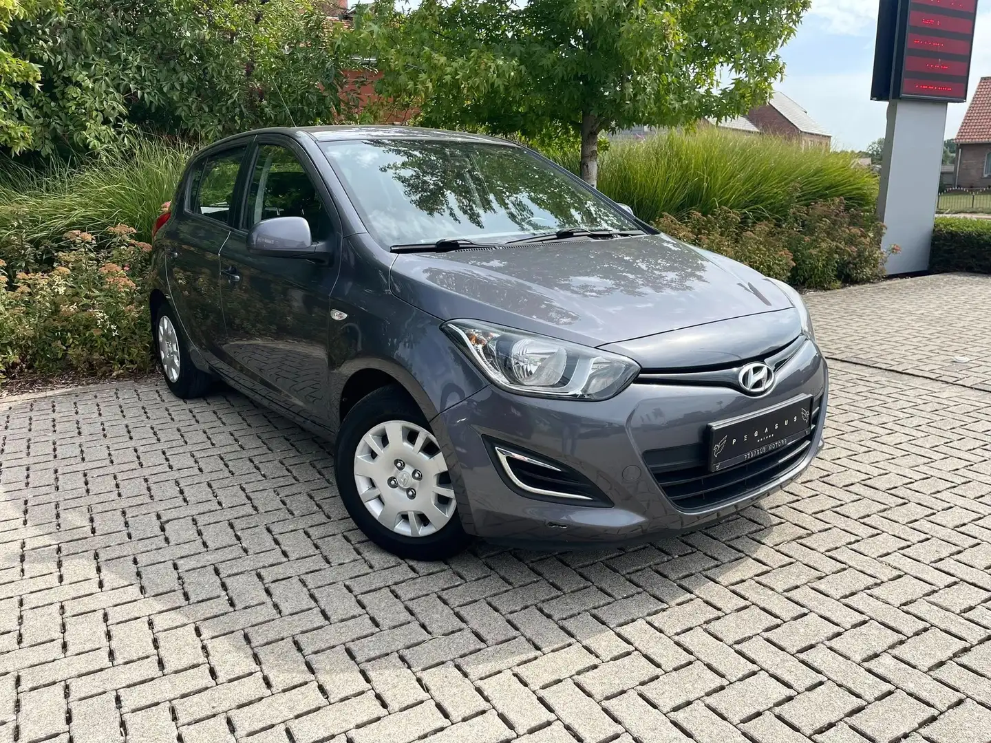 Hyundai i20 - 2015/114.000km/Euro 5 - Benzine Argent - 2