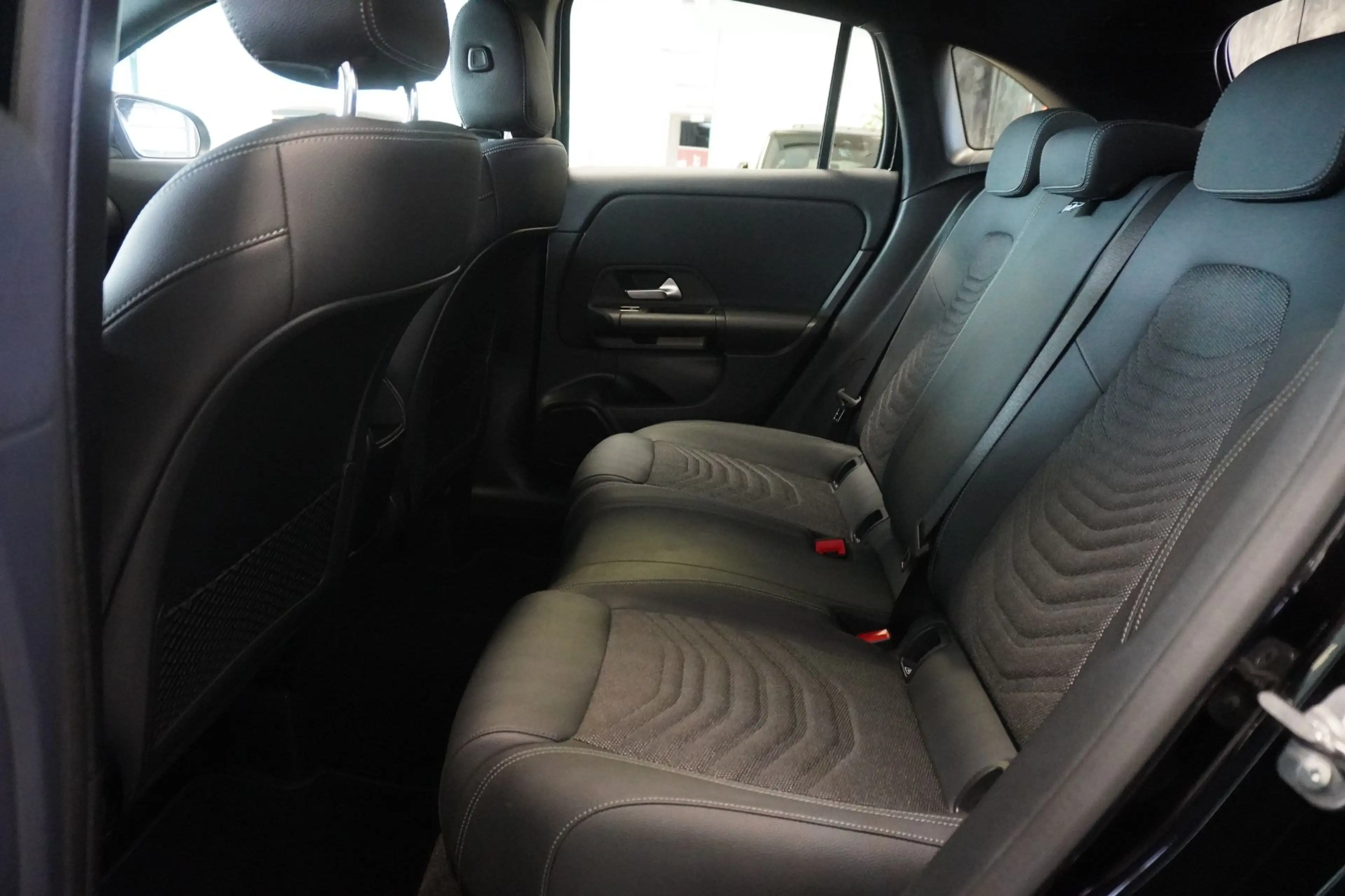 Mercedes-Benz GLA 180 Aut. MY24/Kam./SHZ/Nav. — photo 9
