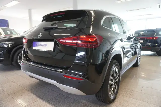 Mercedes-Benz Gla view 5