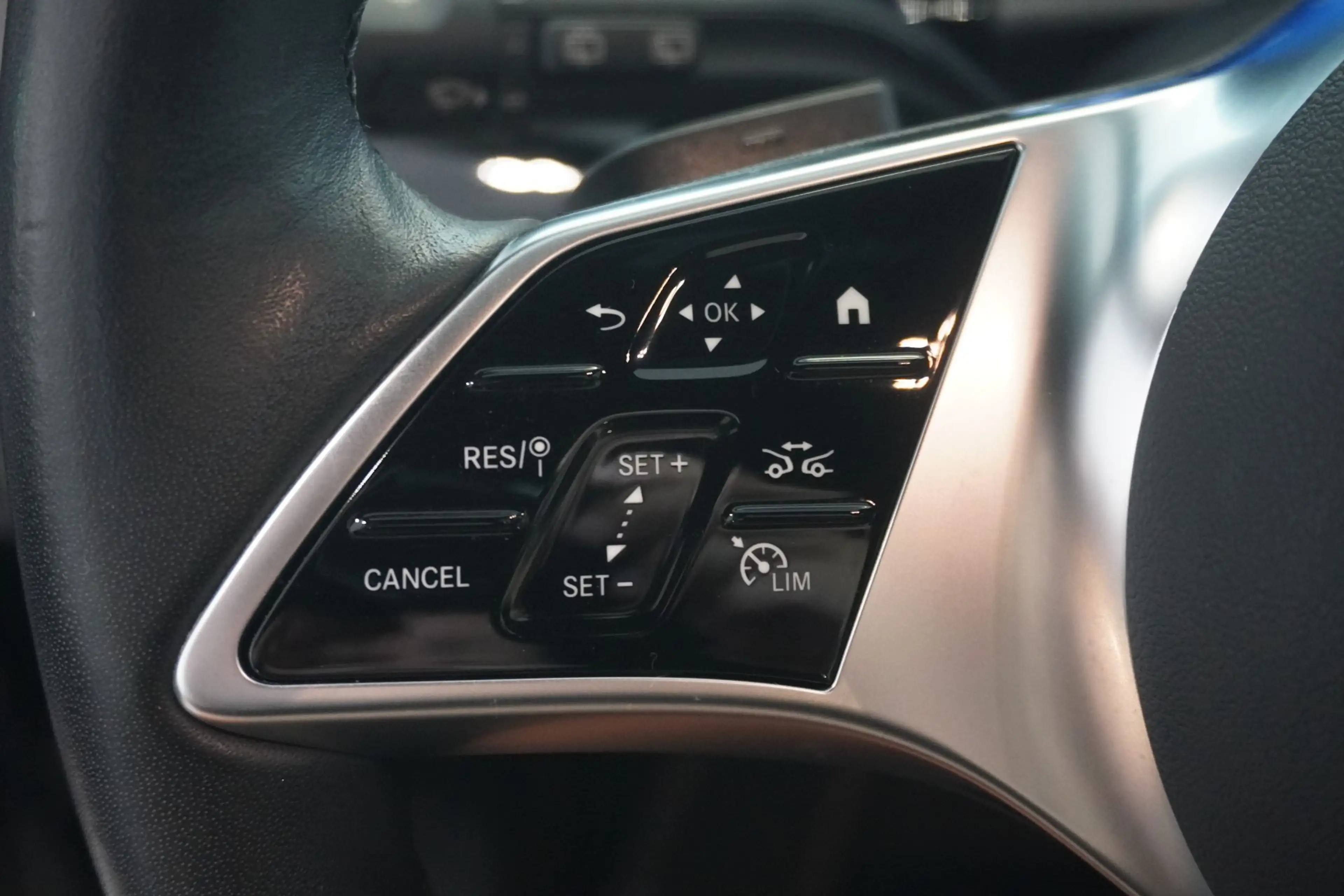 Mercedes-Benz GLA 180 Aut. MY24/Kam./SHZ/Nav. — photo 12