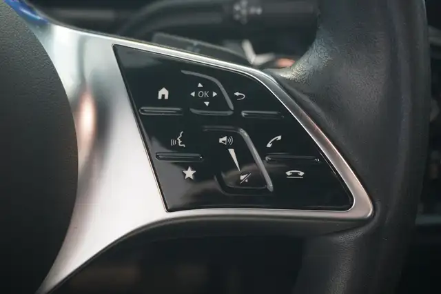 Mercedes-Benz Gla view 13