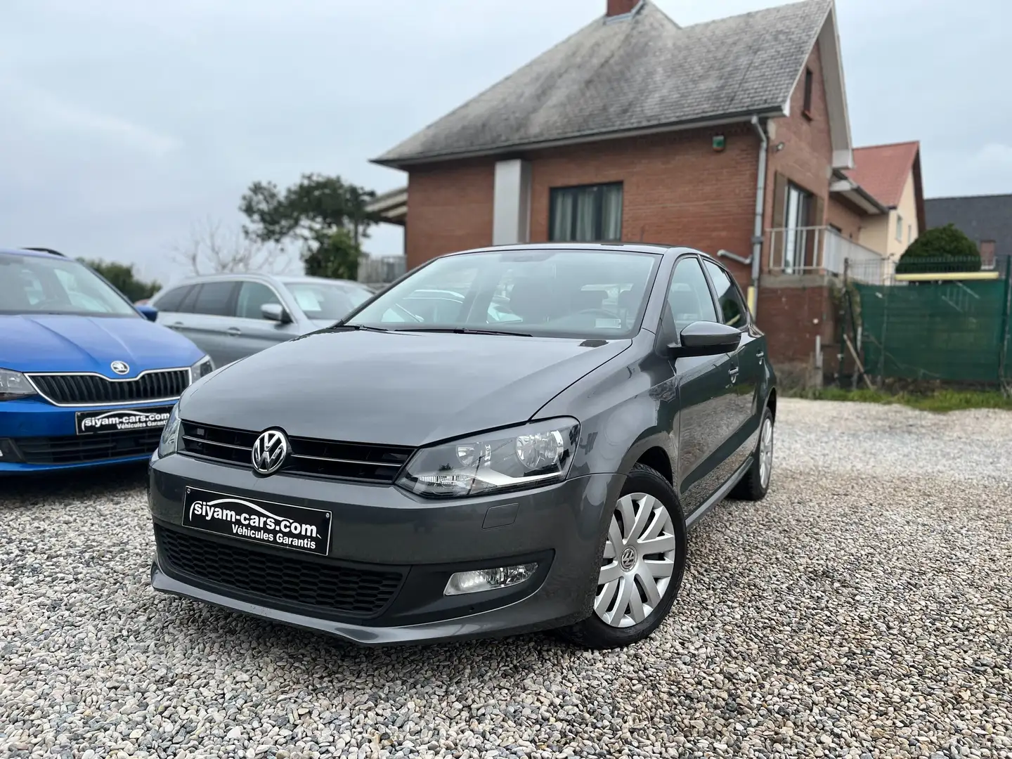 Volkswagen Polo 1.4i Comfortline ** AUTO ** CLIM ** GARANTIE ** Grau - 1