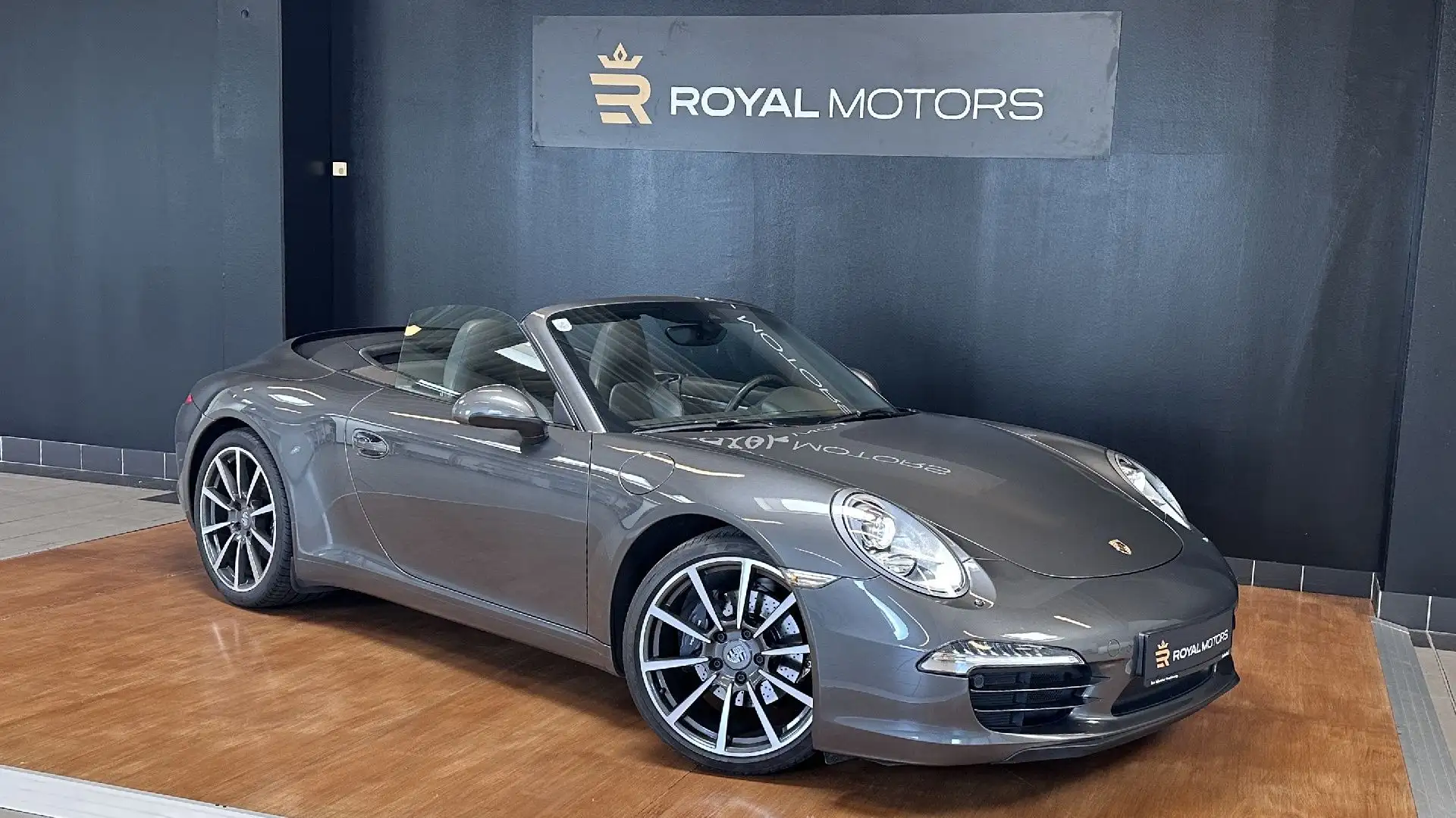 Porsche 911 Carrera Cabrio Grau - 1