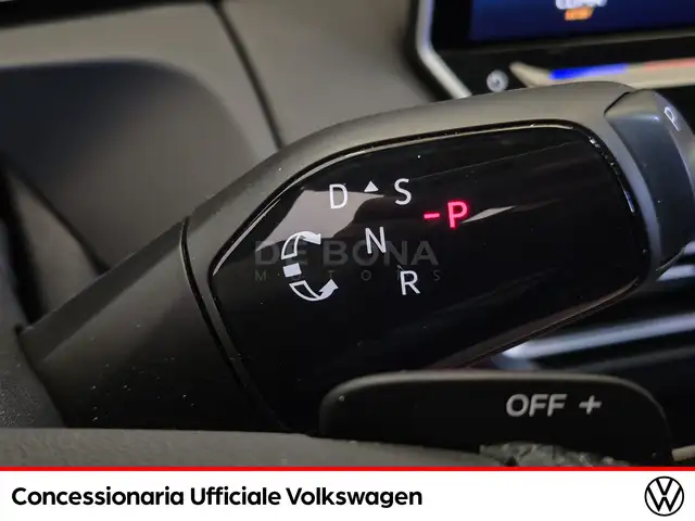 Volkswagen Tiguan view 17