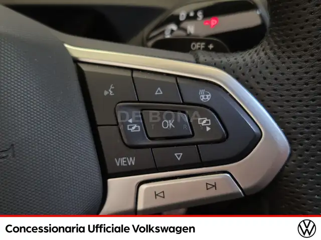 Volkswagen Tiguan view 18