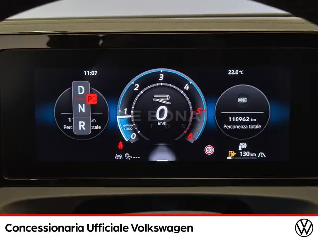 Volkswagen Tiguan view 12