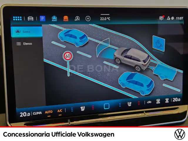 Volkswagen Tiguan view 15