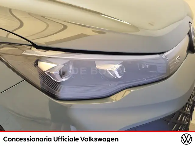 Volkswagen Tiguan view 24