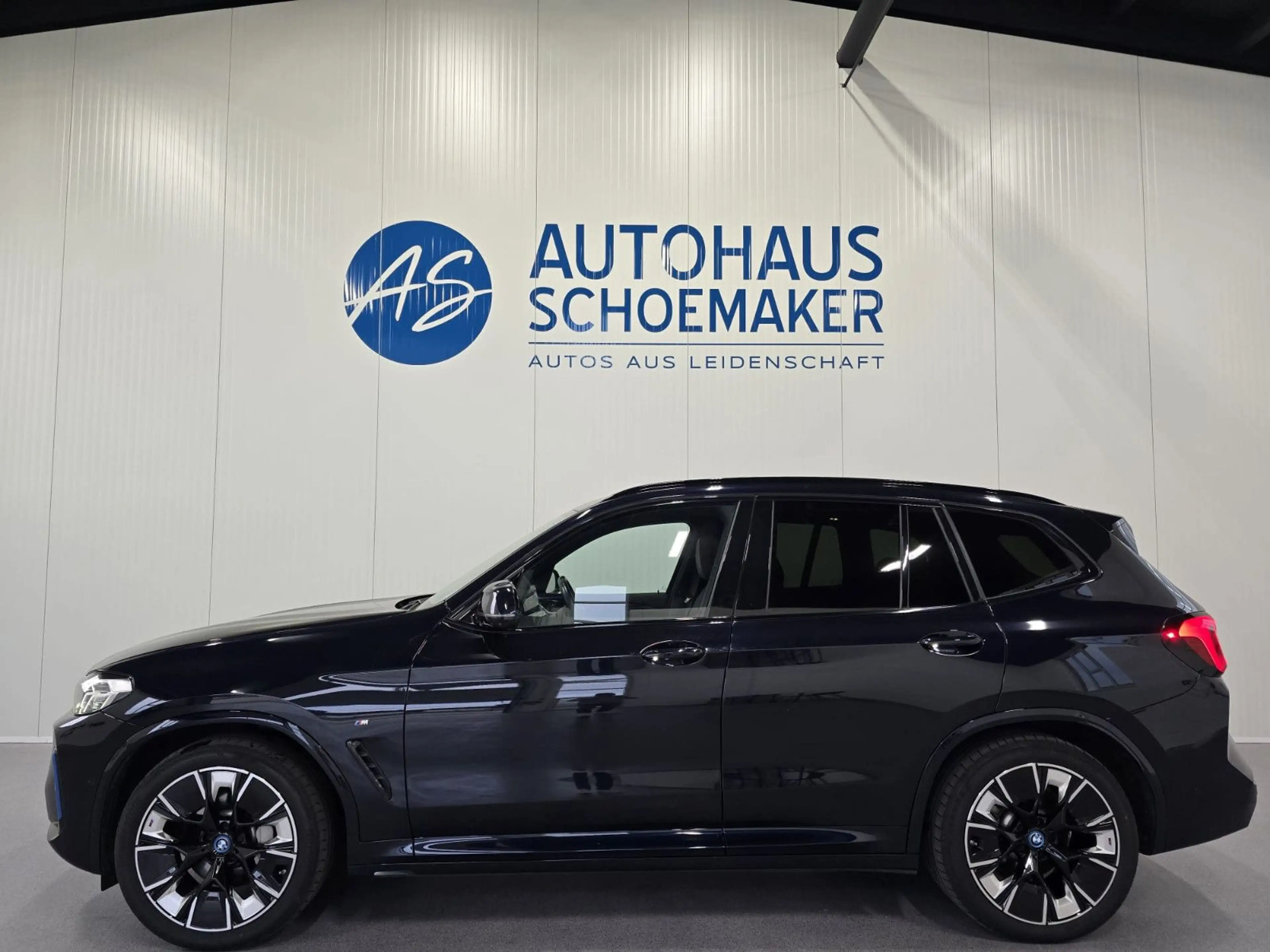 BMW iX3 Impressive*20´´360°,HUD,H&K,Pano,ACC,96%SOH — photo 2