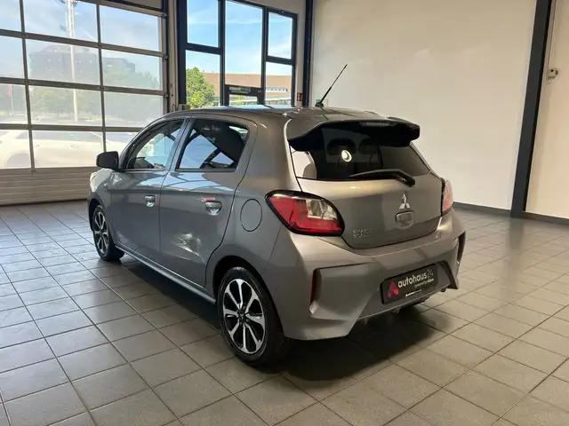 Mitsubishi Space Star view 4