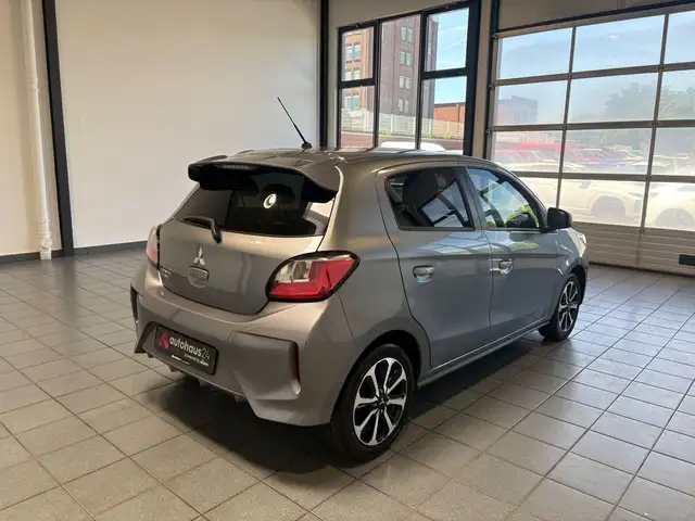 Mitsubishi Space Star view 5