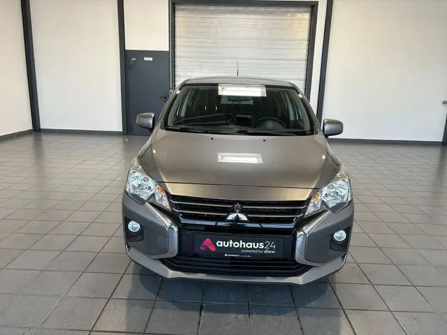 Mitsubishi Space Star view 2