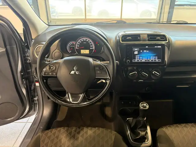 Mitsubishi Space Star view 9