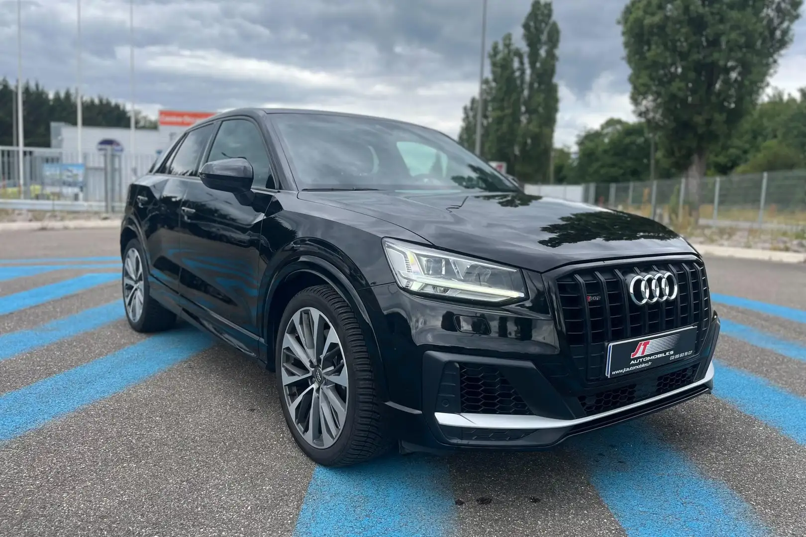 Audi SQ2 Quattro 2.0 50 TFSI - 300 - BV S-tronic - Etat irr Nero - 2