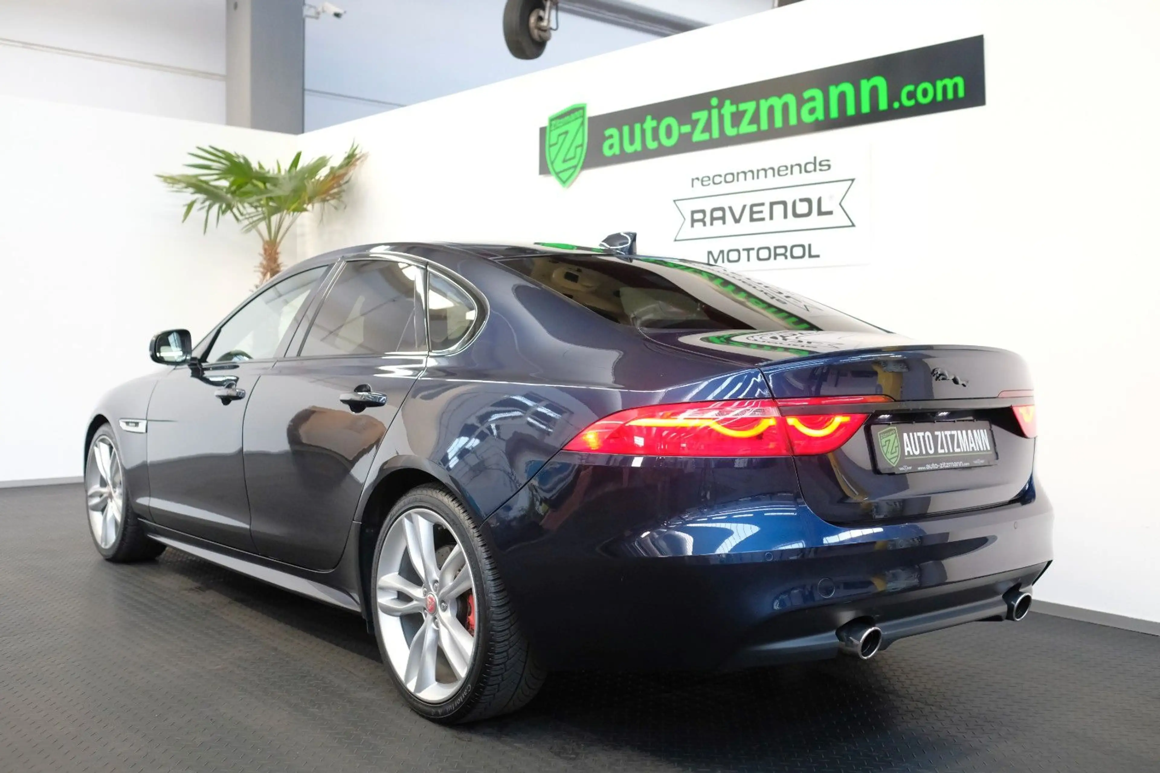 Jaguar XF R-SPORT/NAVI/KAMERA/SCHIEBEDACH/20ZOLL/HUD — photo 2