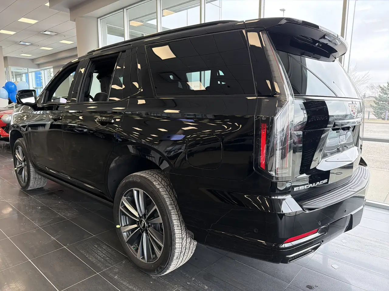 Cadillac Escalade снимка Cadillac Escalade