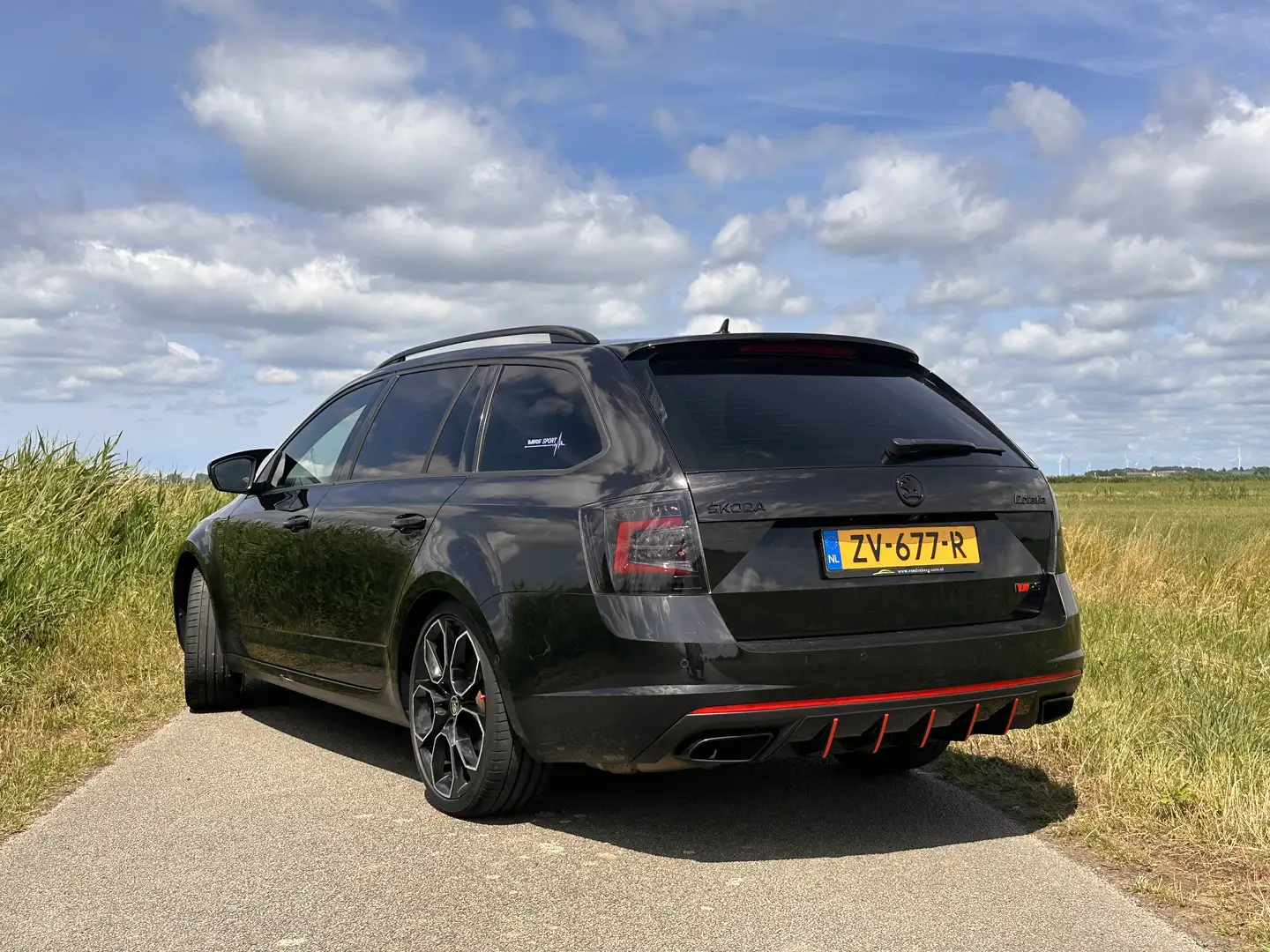 Skoda Octavia 2.0 TSI RS edition Zwart - 2