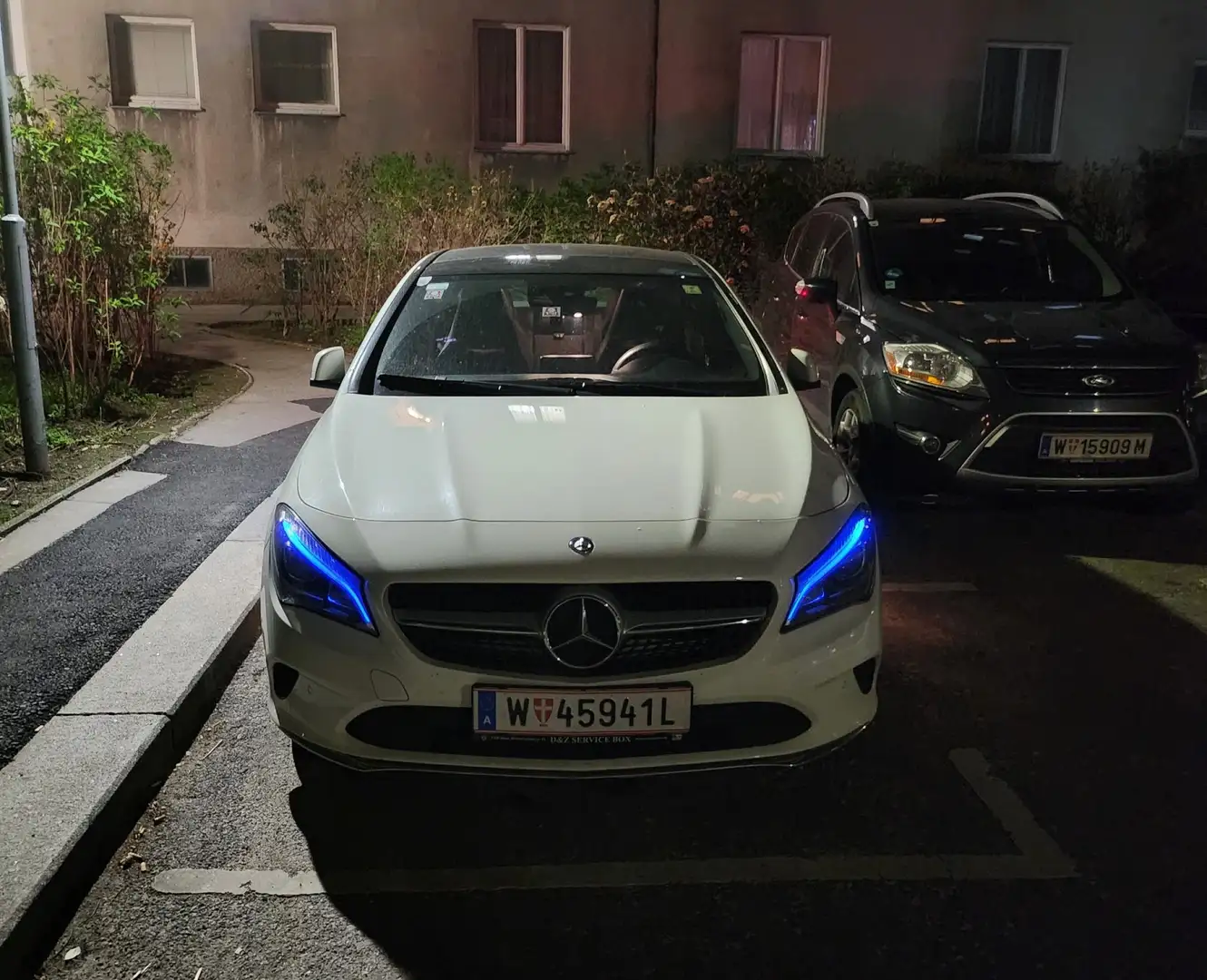 Mercedes-Benz CLA 180 - 1