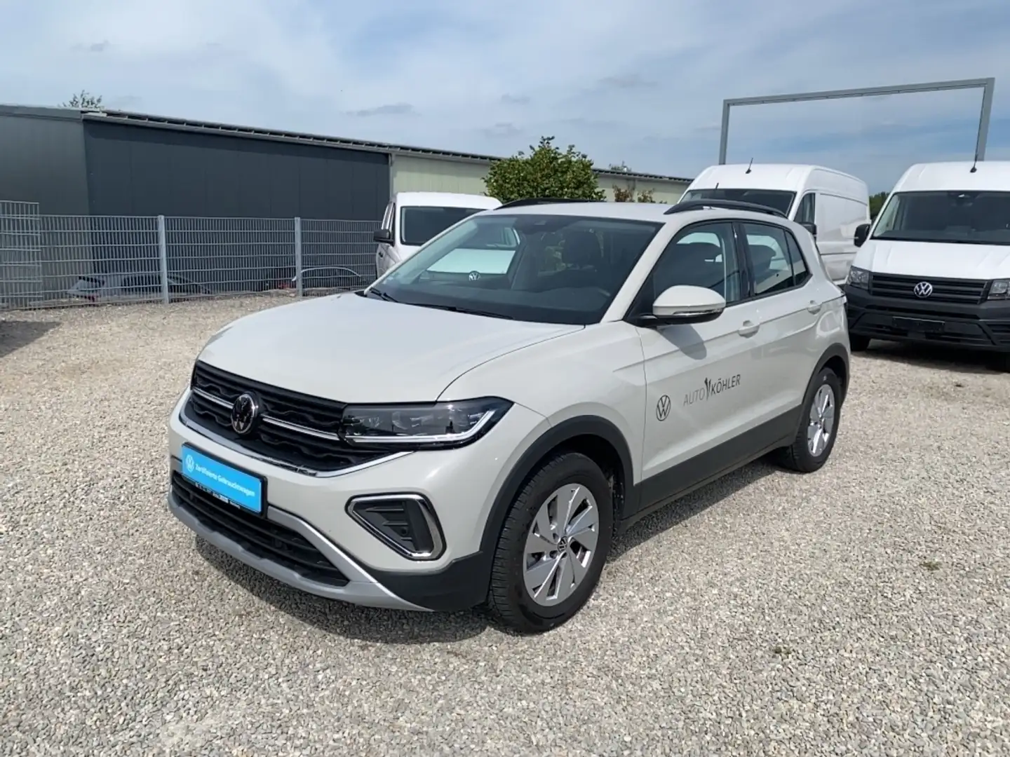 Volkswagen T-Cross Life TSi DSG Ganzjahresreifen AHK SpurH Grau - 2