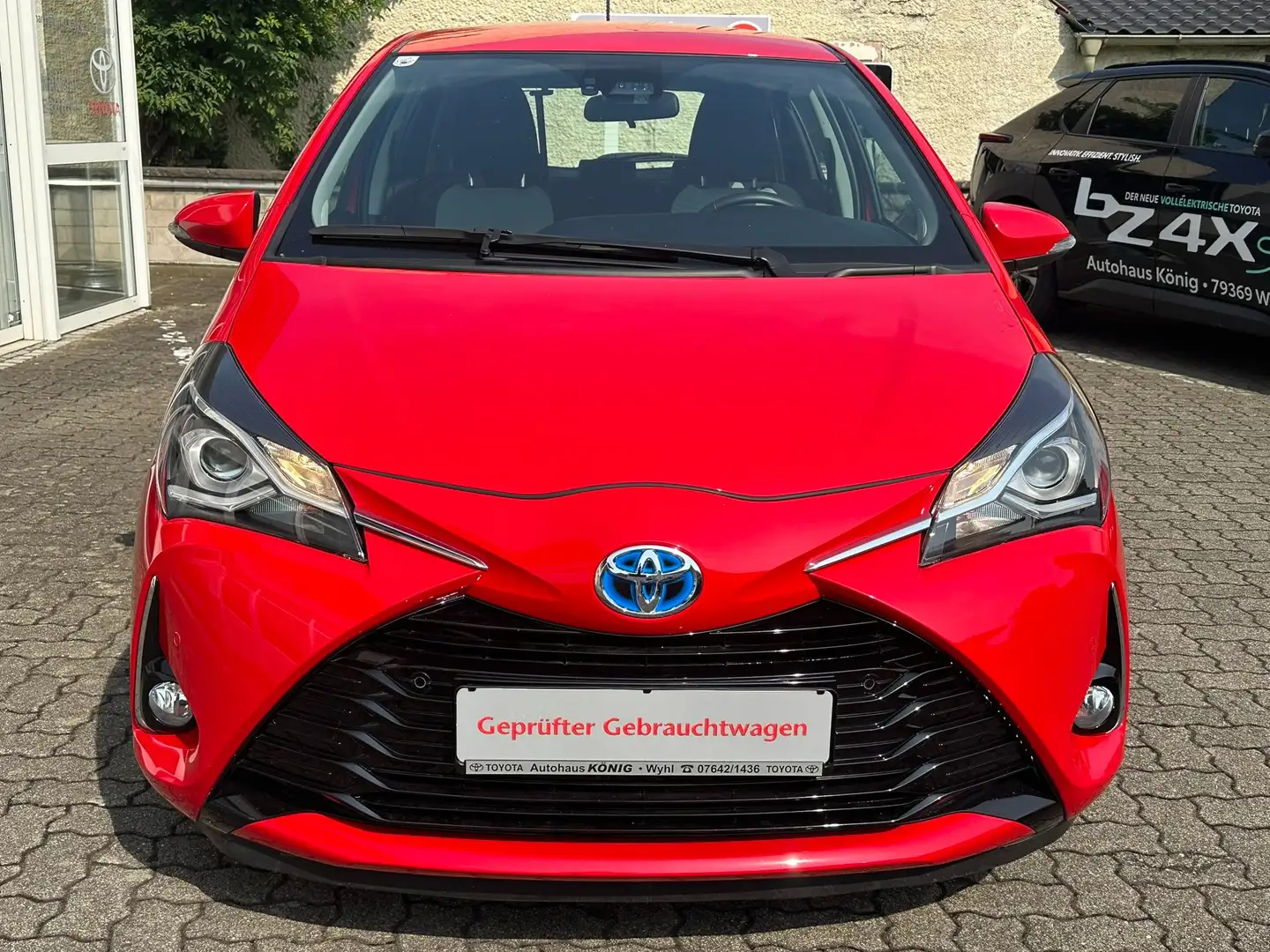 Toyota Yaris Hybrid 1.5 VVT-i Comfort mit Design Paket Rojo - 2