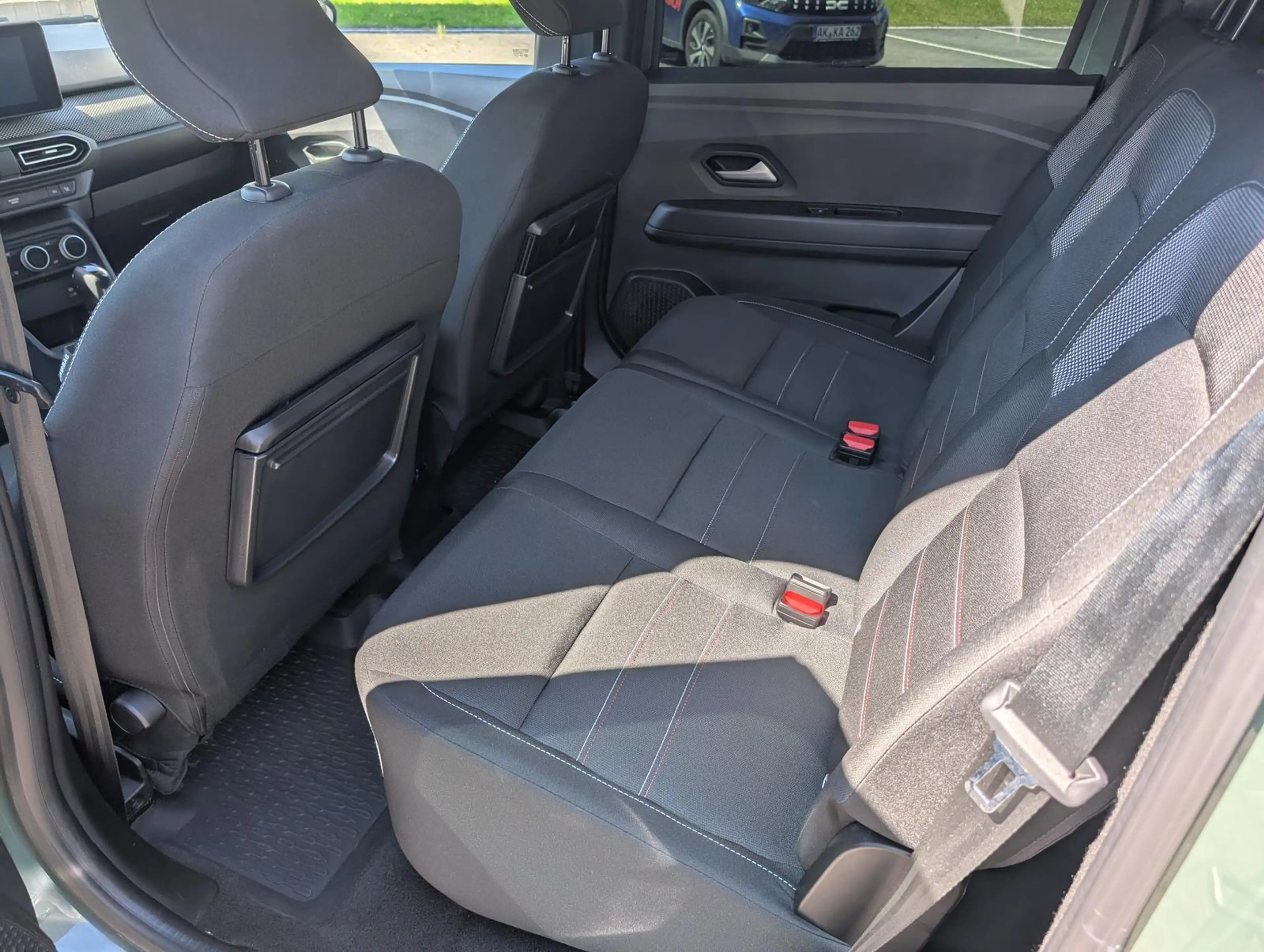 Dacia Jogger Extrem Hybrid 140 7-Sitzer — photo 9