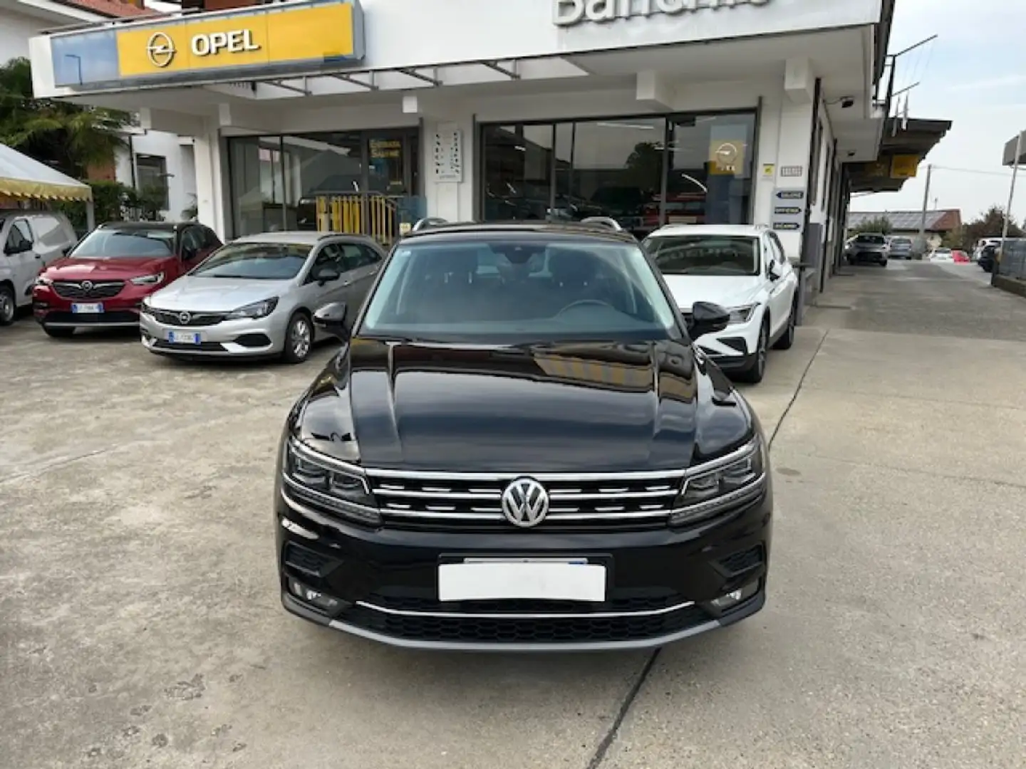 Volkswagen Tiguan 2.0 TDI SCR DSG Advanced UNICO PROPRIETARIO Nero - 2