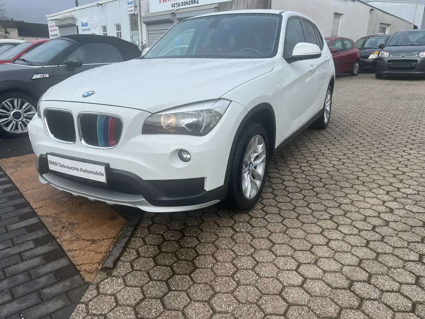 BMW X1 sDrive *2 Hand Scheckheft* AHK*TÜV NEUE Weiß - 1