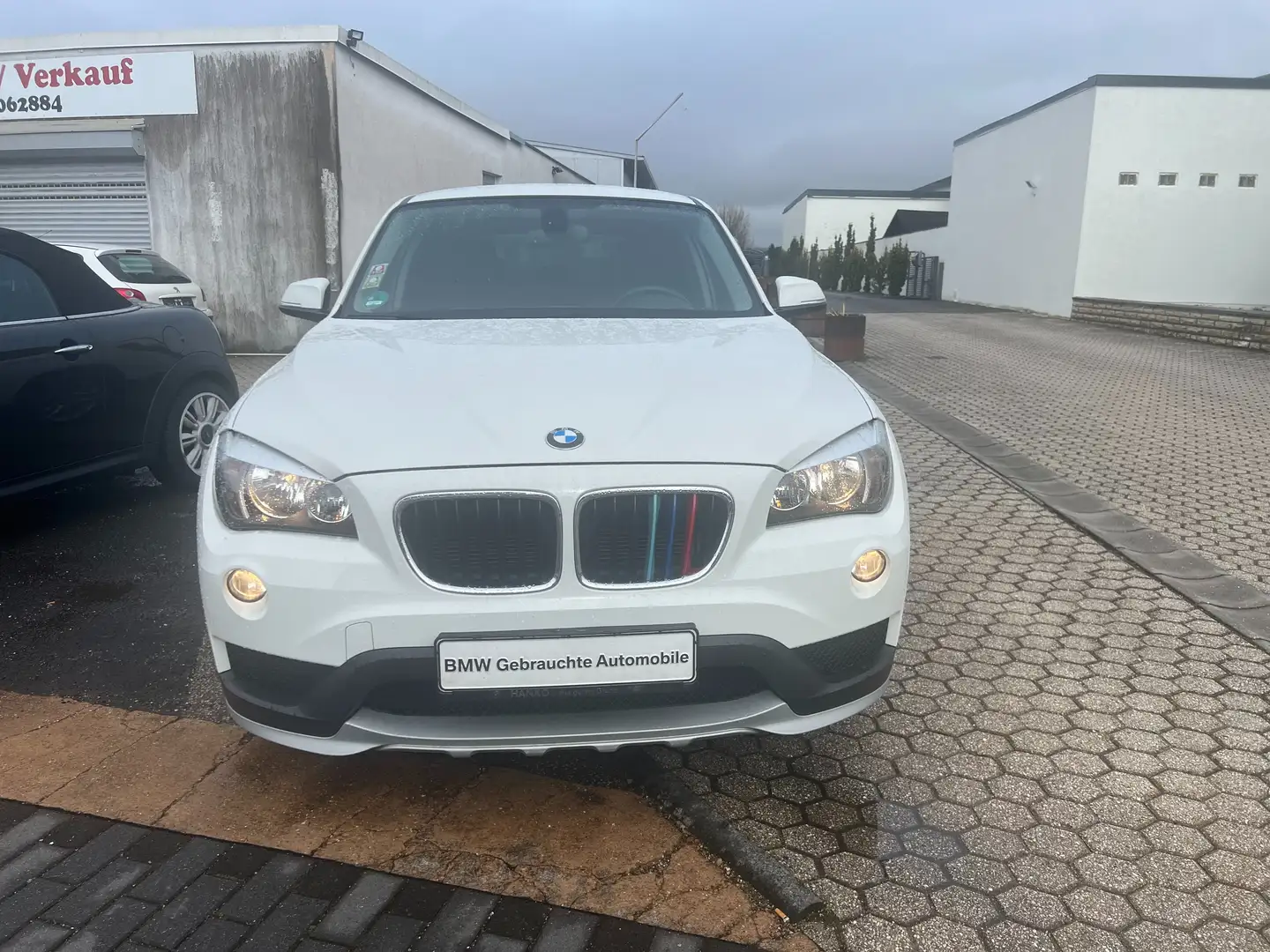 BMW X1 sDrive 16d*2 Hand Scheckheft* AHK*TÜV 08-2025* Weiß - 2