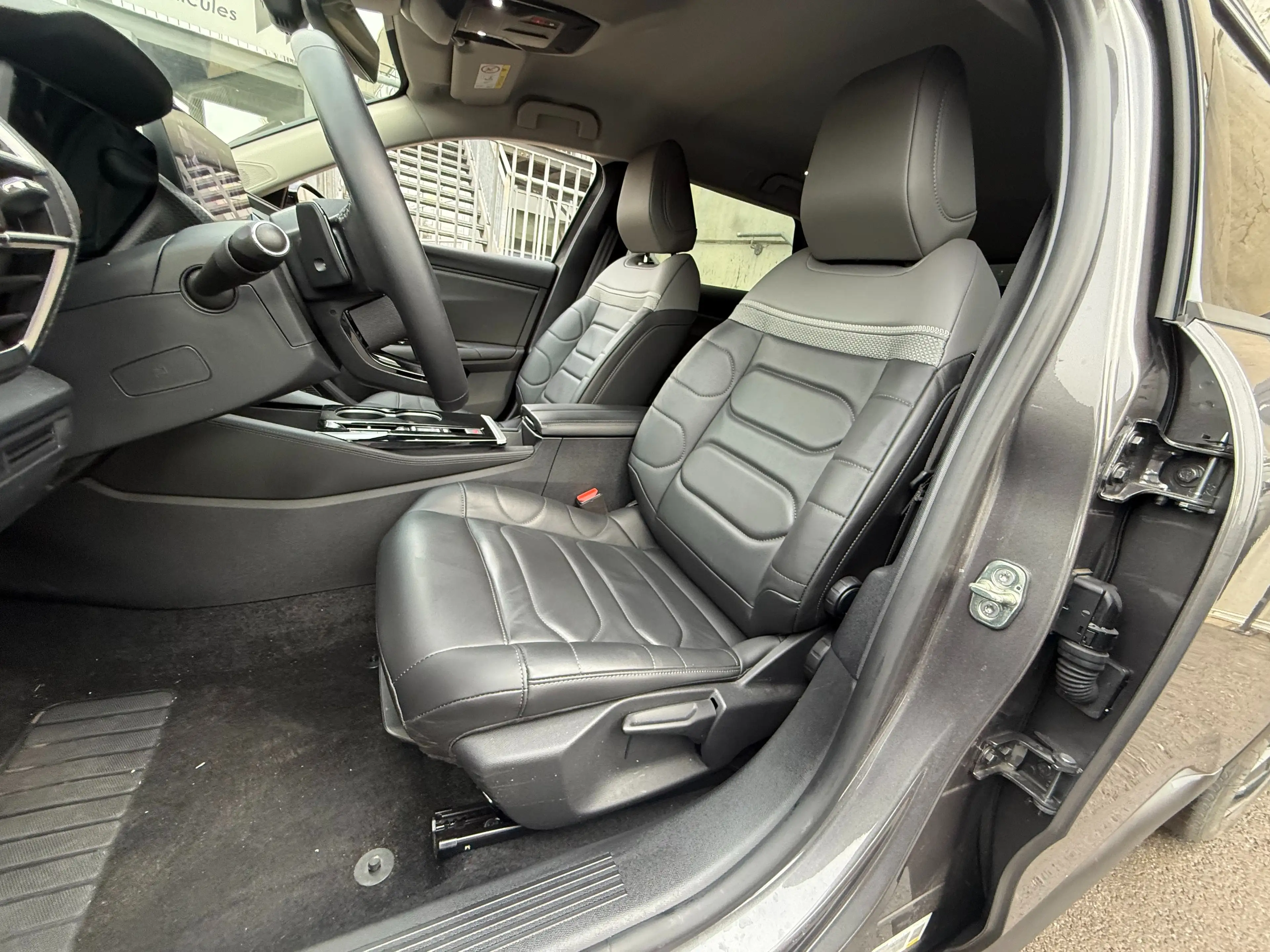 Citroen C5 X 1.2 PURETECH 130 EAT8 PLUS — photo 5
