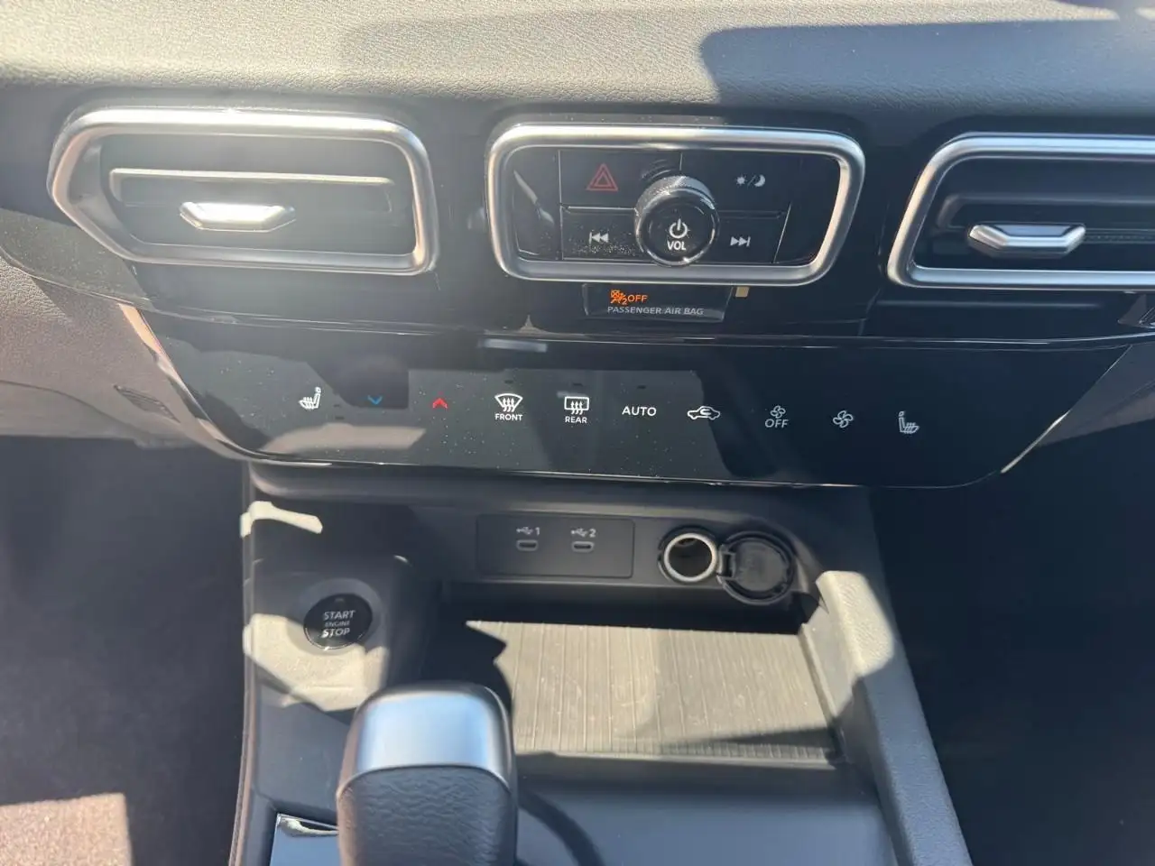 Nissan Sentra снимка Nissan Sentra
