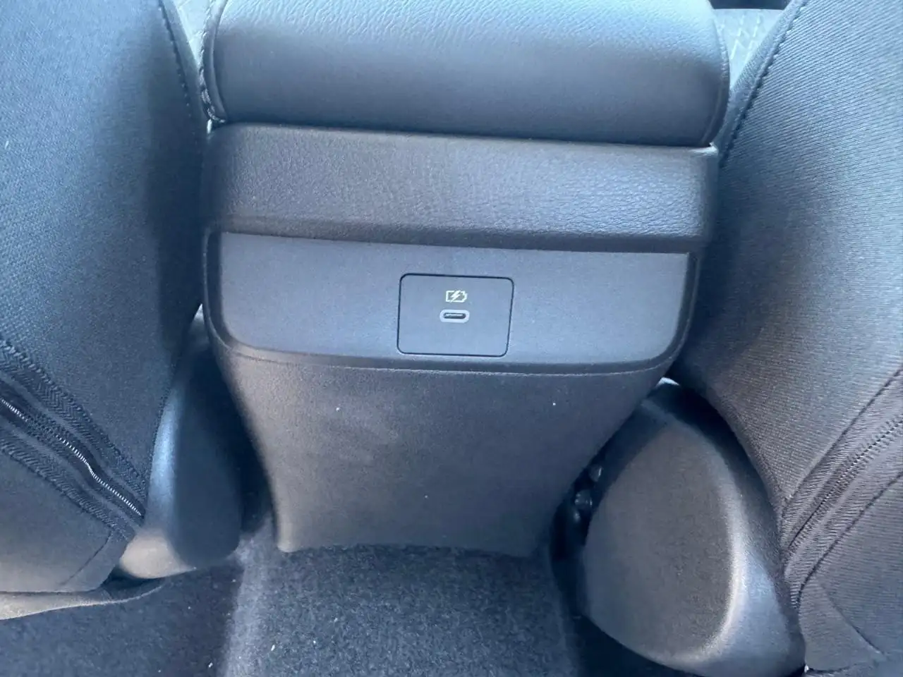 Nissan Sentra снимка Nissan Sentra