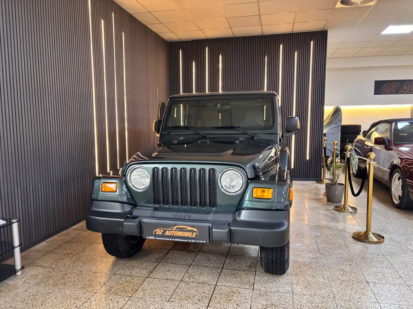 Jeep Wrangler Sahara 4.0 Grün - 2