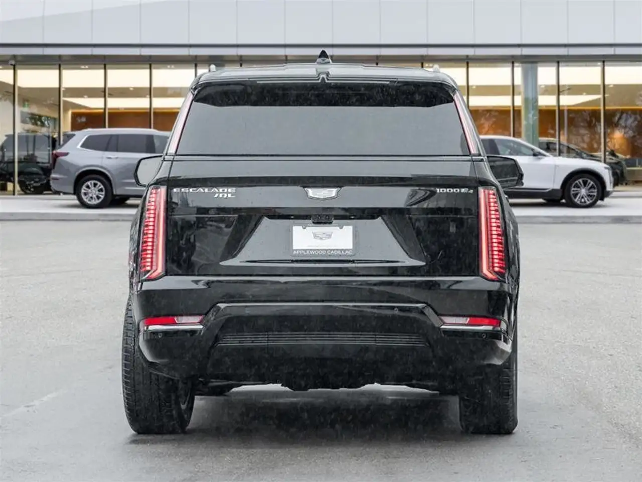 Cadillac Escalade снимка Cadillac Escalade