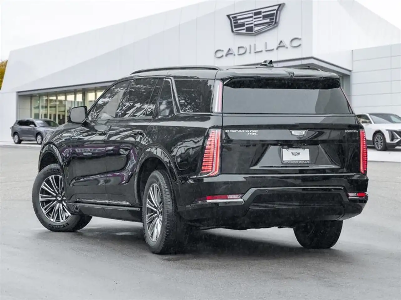 Cadillac Escalade снимка Cadillac Escalade