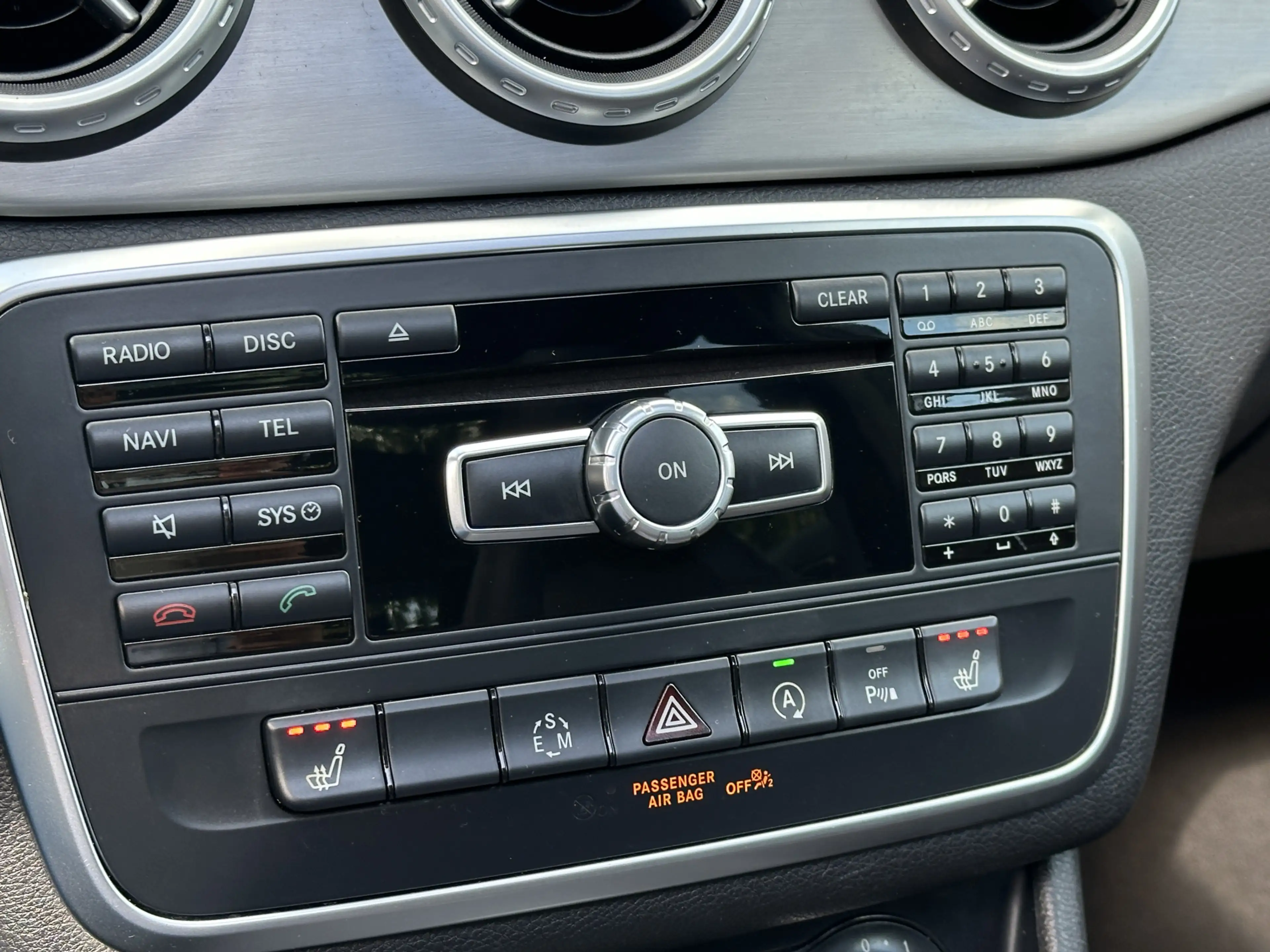 Mercedes-Benz GLA 250 AMG-Line | Panodak | 211 pk | Camera | CarPlay — photo 14