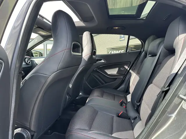 Mercedes-Benz GLA view 8