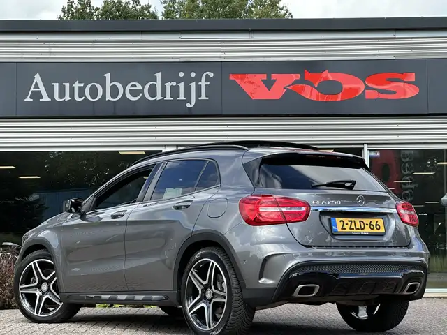 Mercedes-Benz GLA view 5