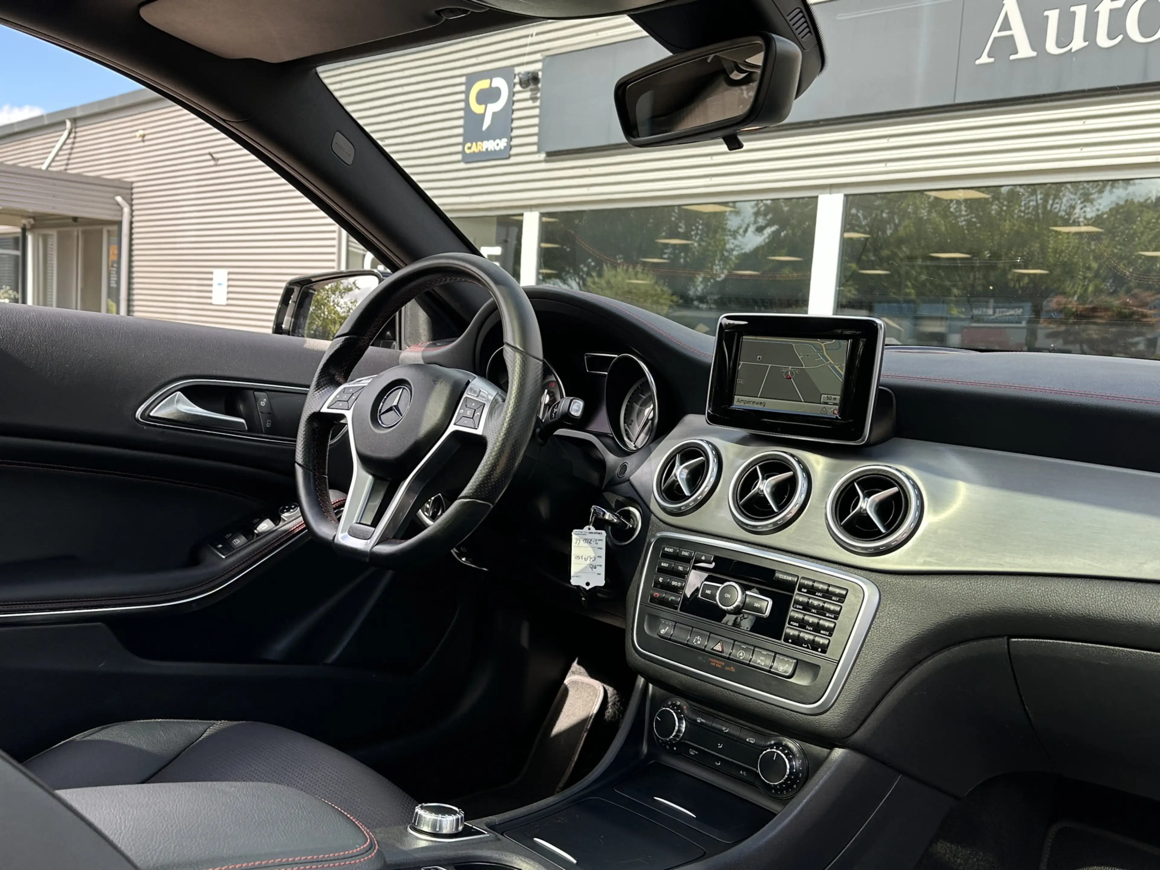 Mercedes-Benz GLA 250 AMG-Line | Panodak | 211 pk | Camera | CarPlay — photo 6