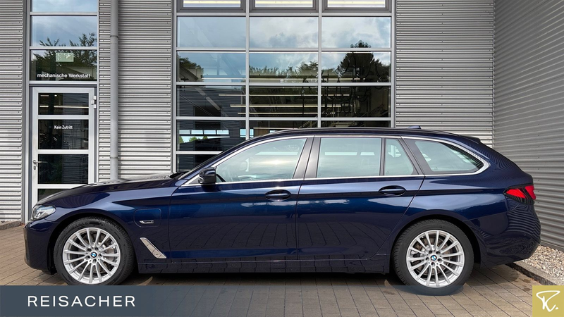 BMW 530 e A xDrive Tou AHK,DAProf,Leder,HUD,LHZ — photo 9