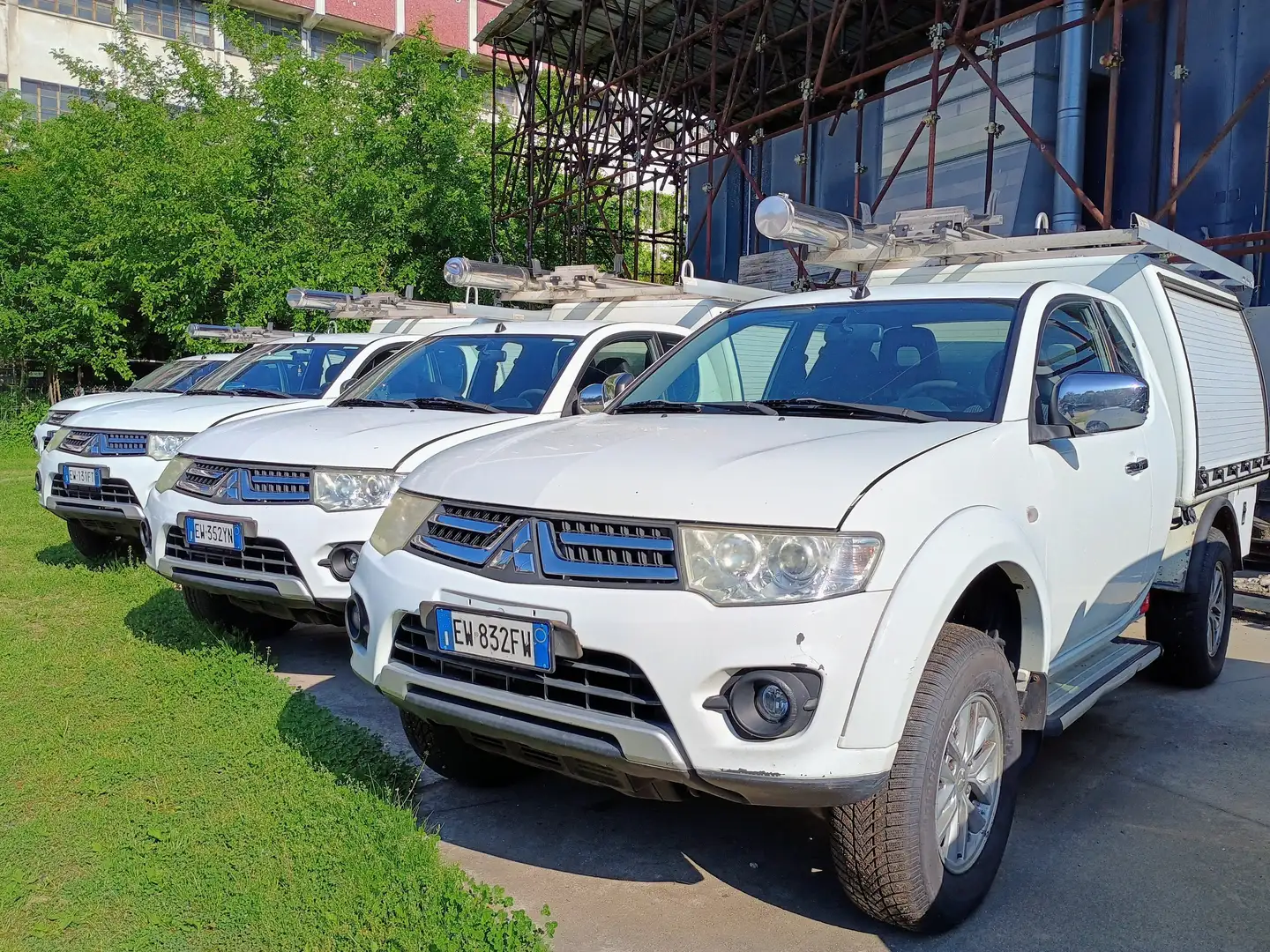 Mitsubishi L200 2.5 DS 180 CV 4X4 ALLESTITO Bianco - 1