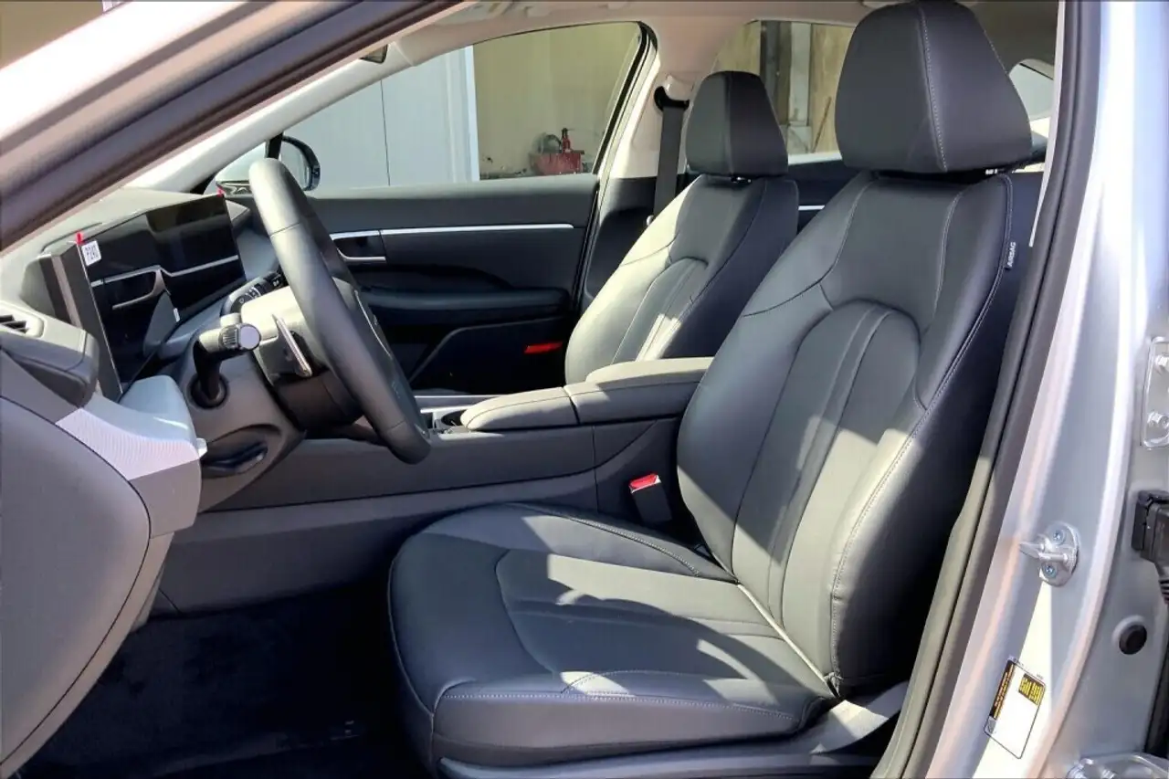 Hyundai SONATA снимка Hyundai SONATA