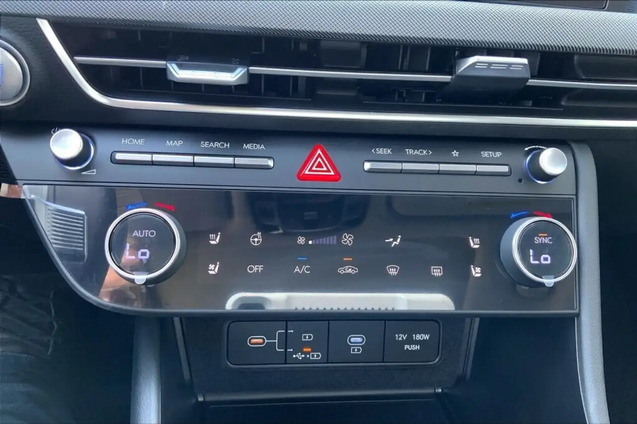 Hyundai SONATA снимка Hyundai SONATA