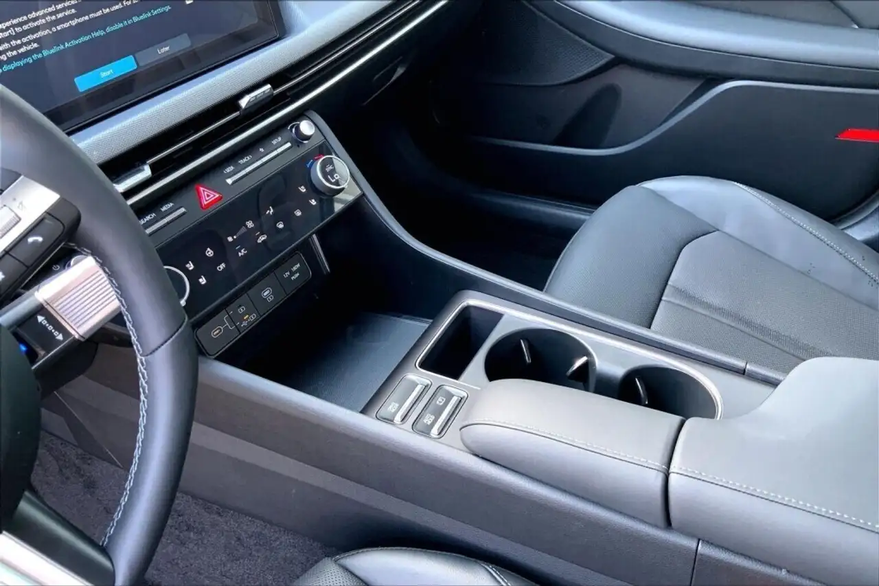 Hyundai SONATA снимка Hyundai SONATA