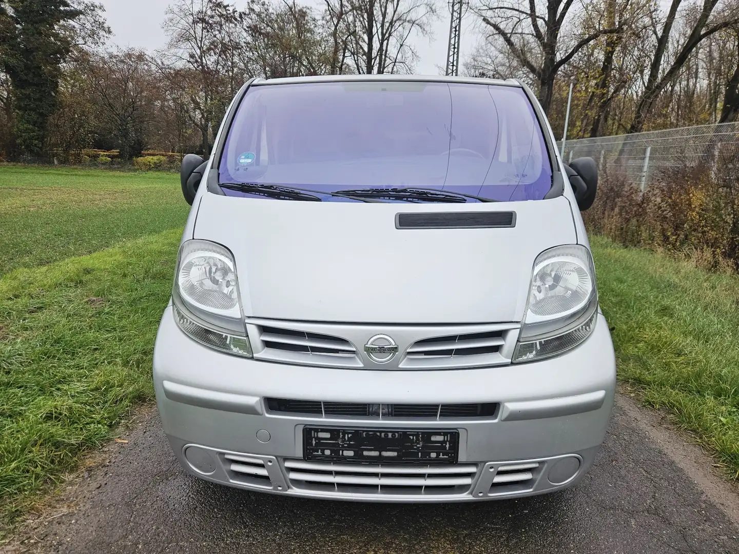 Nissan Primastar 2,5 DCI 140,,AHK,Klima,Tüv bis 10-2027 Silber - 2
