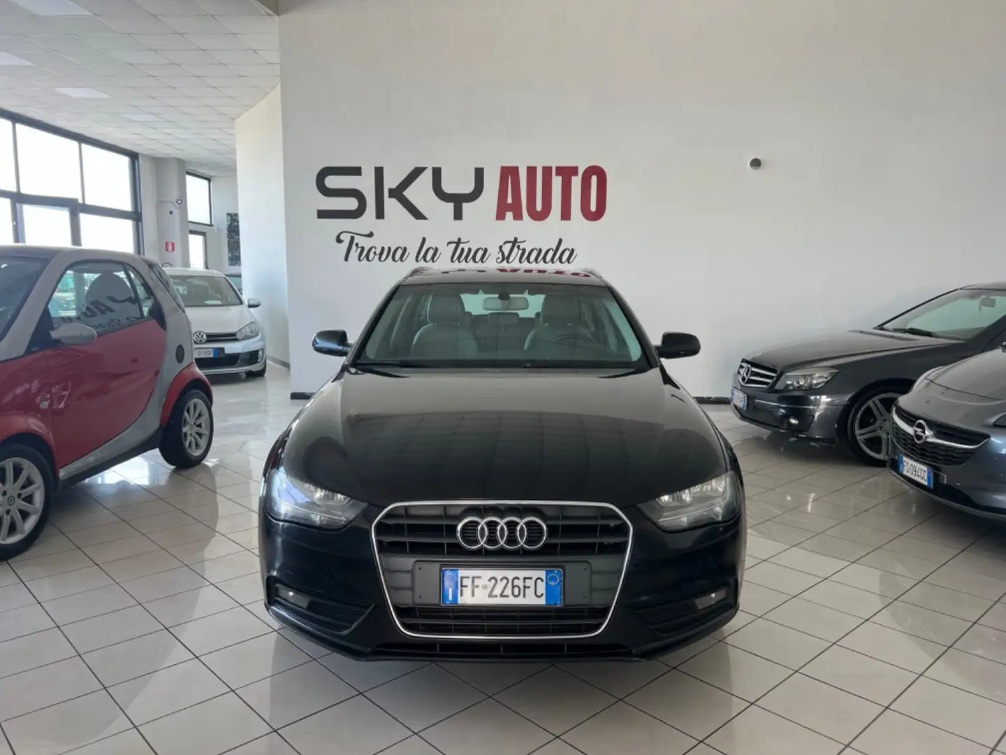 Audi A4 Avant 2.0 TDI 143CV F.AP. Zwart - 1