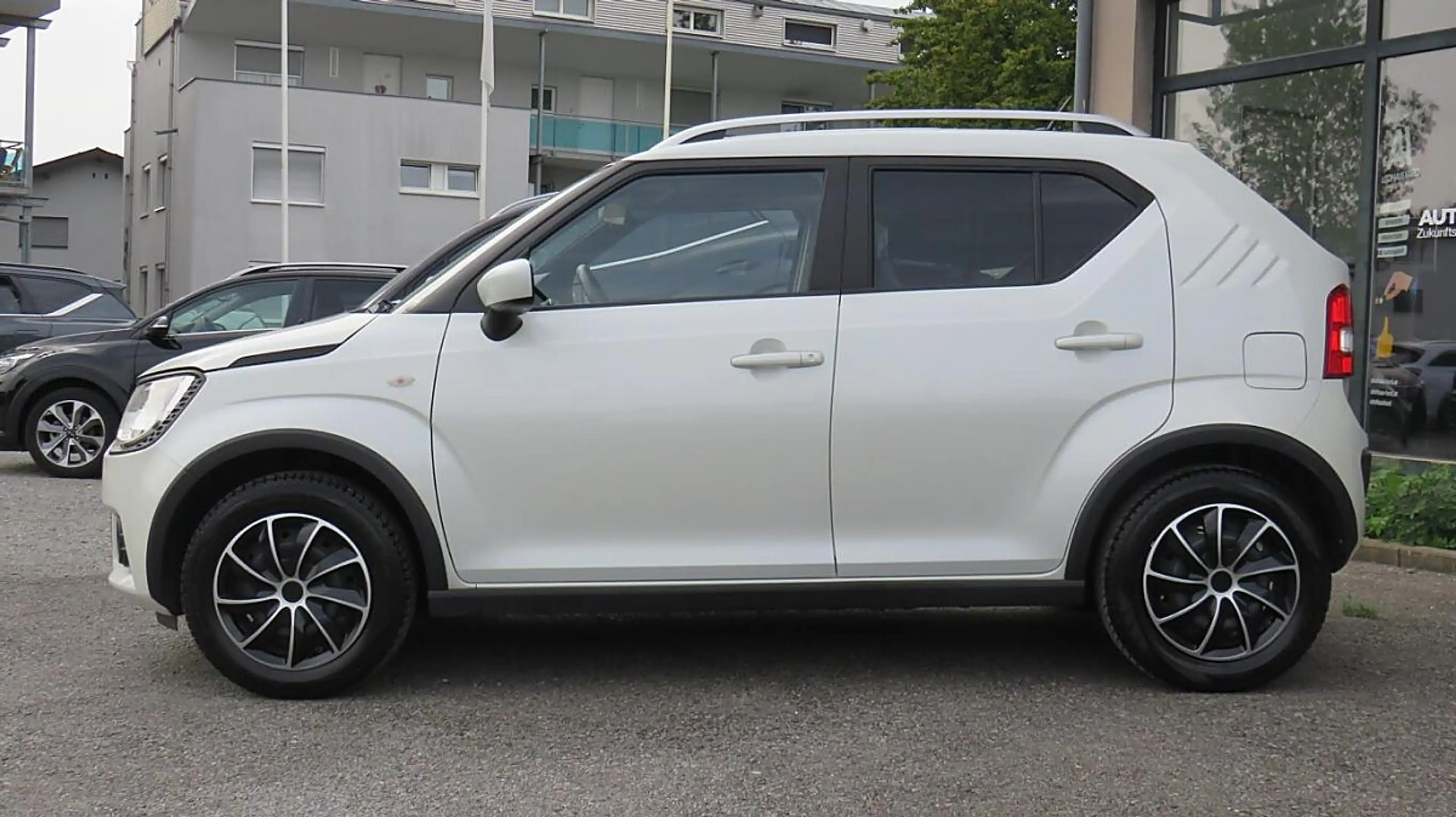 Suzuki Ignis 1,2 Shine 4WD — photo 4